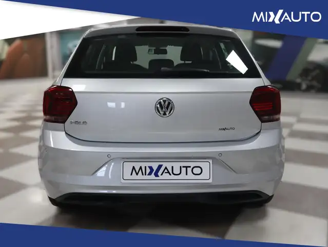 Volkswagen Polo view 4