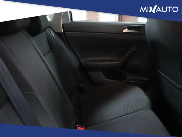Volkswagen Polo view 13