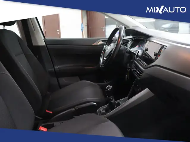 Volkswagen Polo view 12