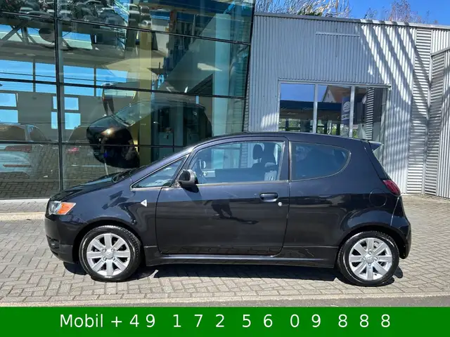 Mitsubishi Colt view 4