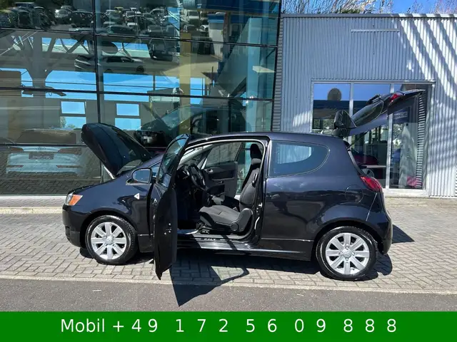 Mitsubishi Colt view 6