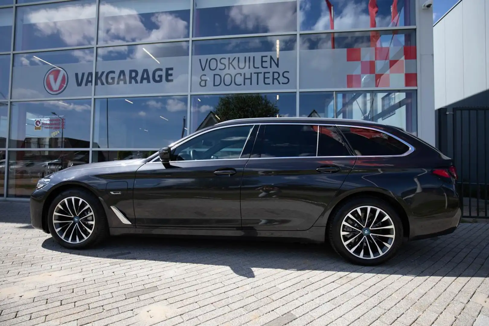 BMW 530 5-serie Touring 530e Luxury Line| PHEV | Luxe lede Grau - 2