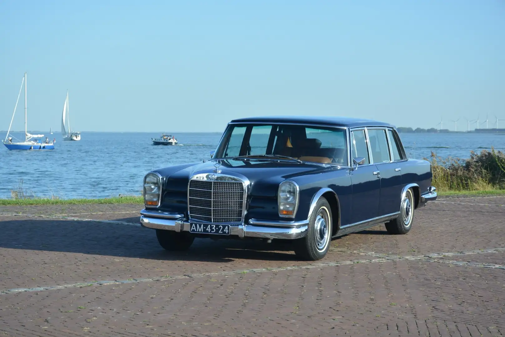 Mercedes-Benz 600 full history delivered new in Switzerland - 1