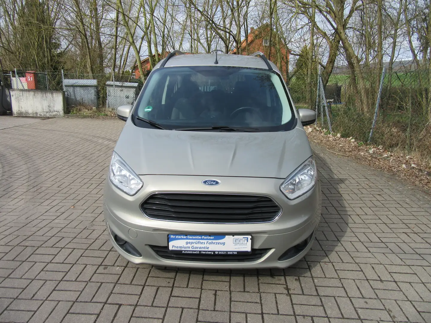 Ford Tourneo Courier Trend Beżowy - 1