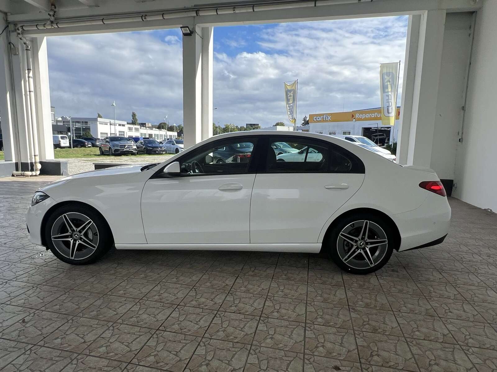 Mercedes-Benz C 220