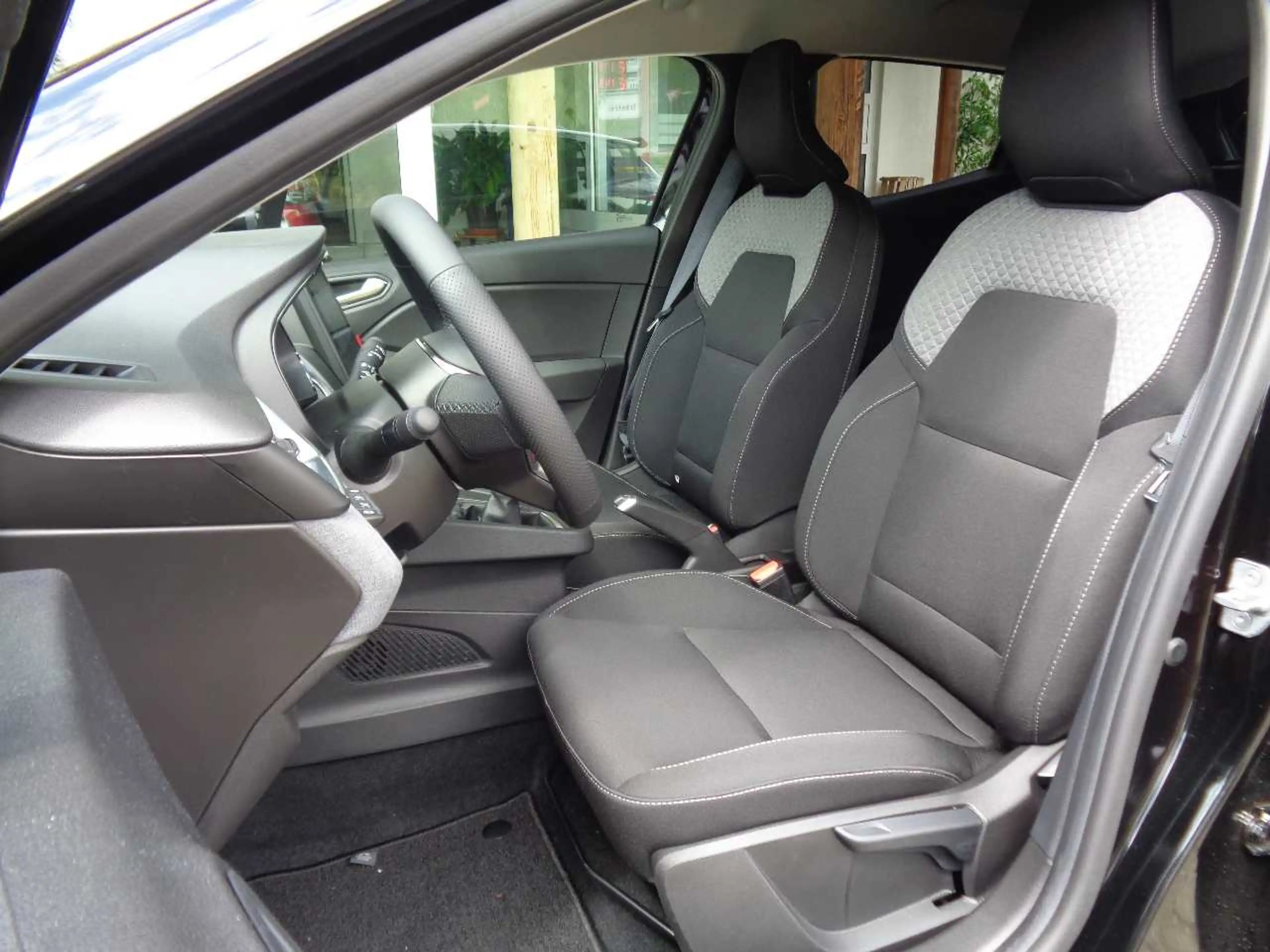 Mitsubishi Colt PLUS 1.0 T-Benziner 6-Gang — photo 10