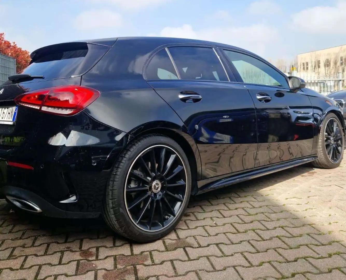 Mercedes-Benz A 250 AMG PREMIUM PAK LUCI VARI COLORI Negro - 2