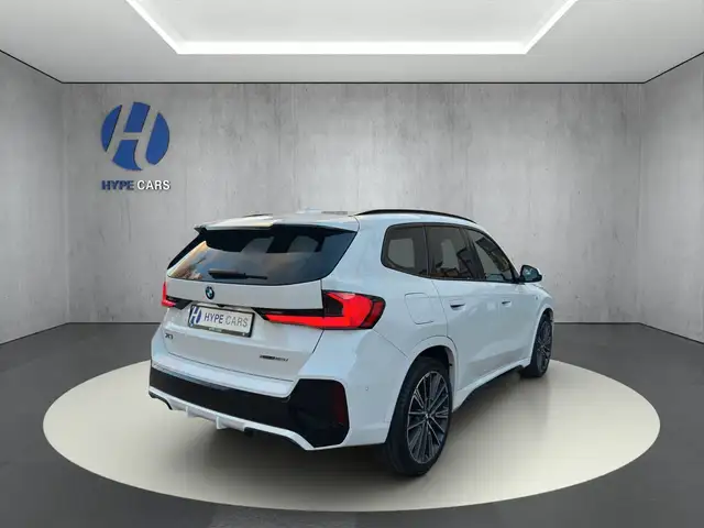 BMW X1 view 4