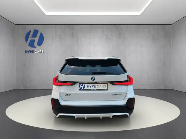 BMW X1 view 8