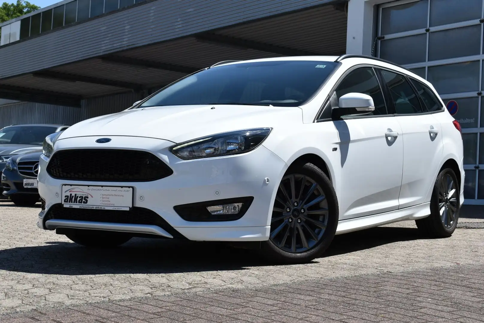 Ford Focus Turnier ST-Line *1. Hand*Navi*Garantie* Bianco - 1