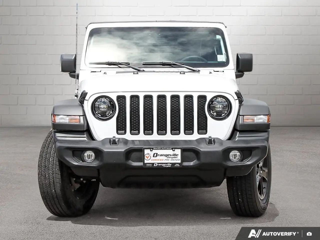 Jeep Wrangler снимка Jeep Wrangler