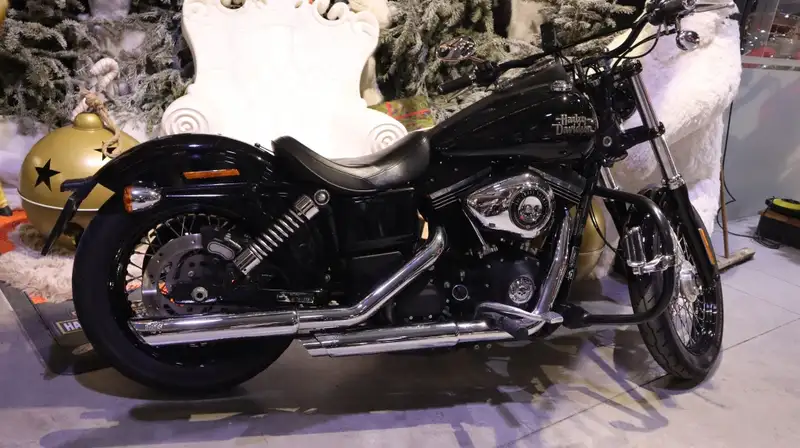 Harley-Davidson Street Bob - foto 2