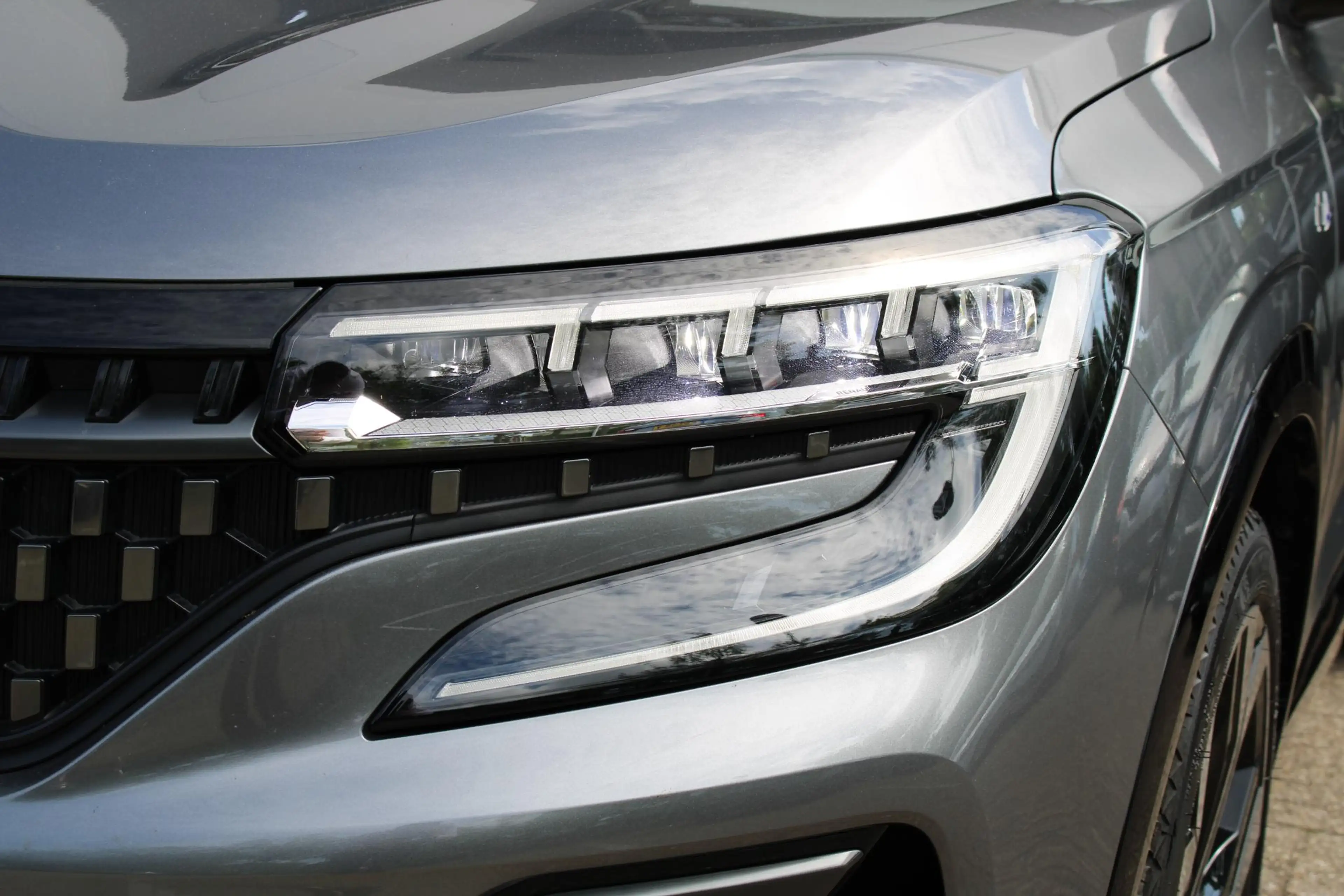Renault Espace E-Tech full hybrid 200 esprit Alpine 7p. Automaat — photo 32