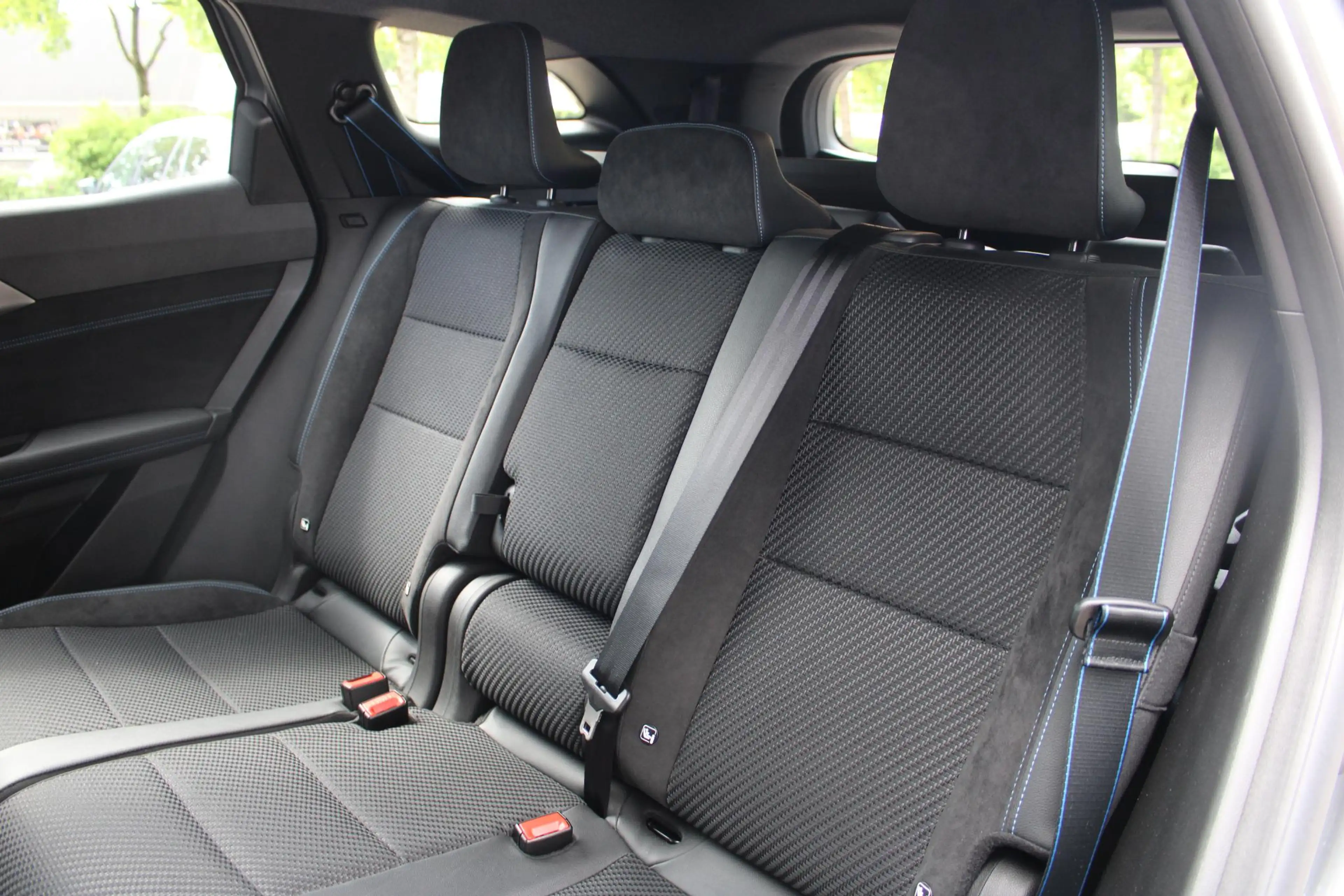 Renault Espace E-Tech full hybrid 200 esprit Alpine 7p. Automaat — photo 8