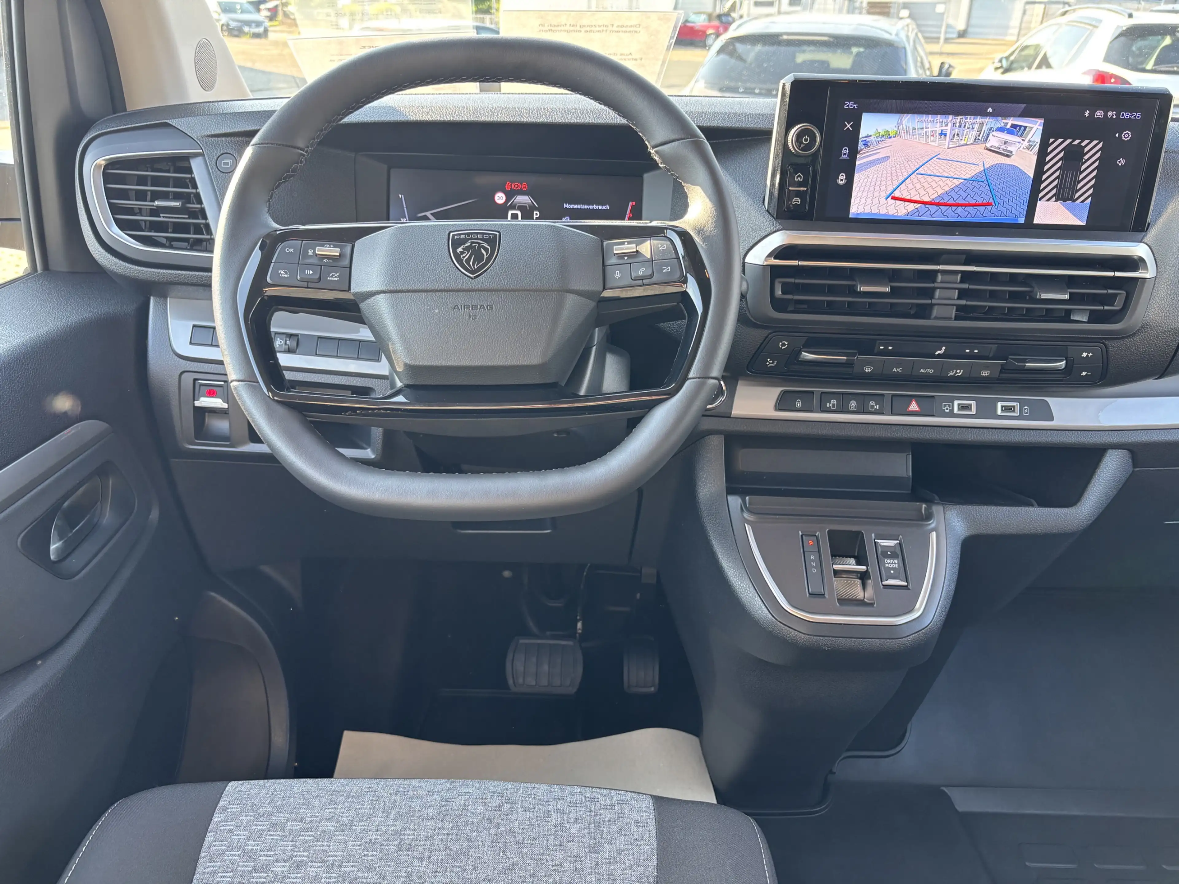 Peugeot Traveller L2 BlueHDI 180, ACC, el. Schiebetüren, AHK, uvm. — photo 13
