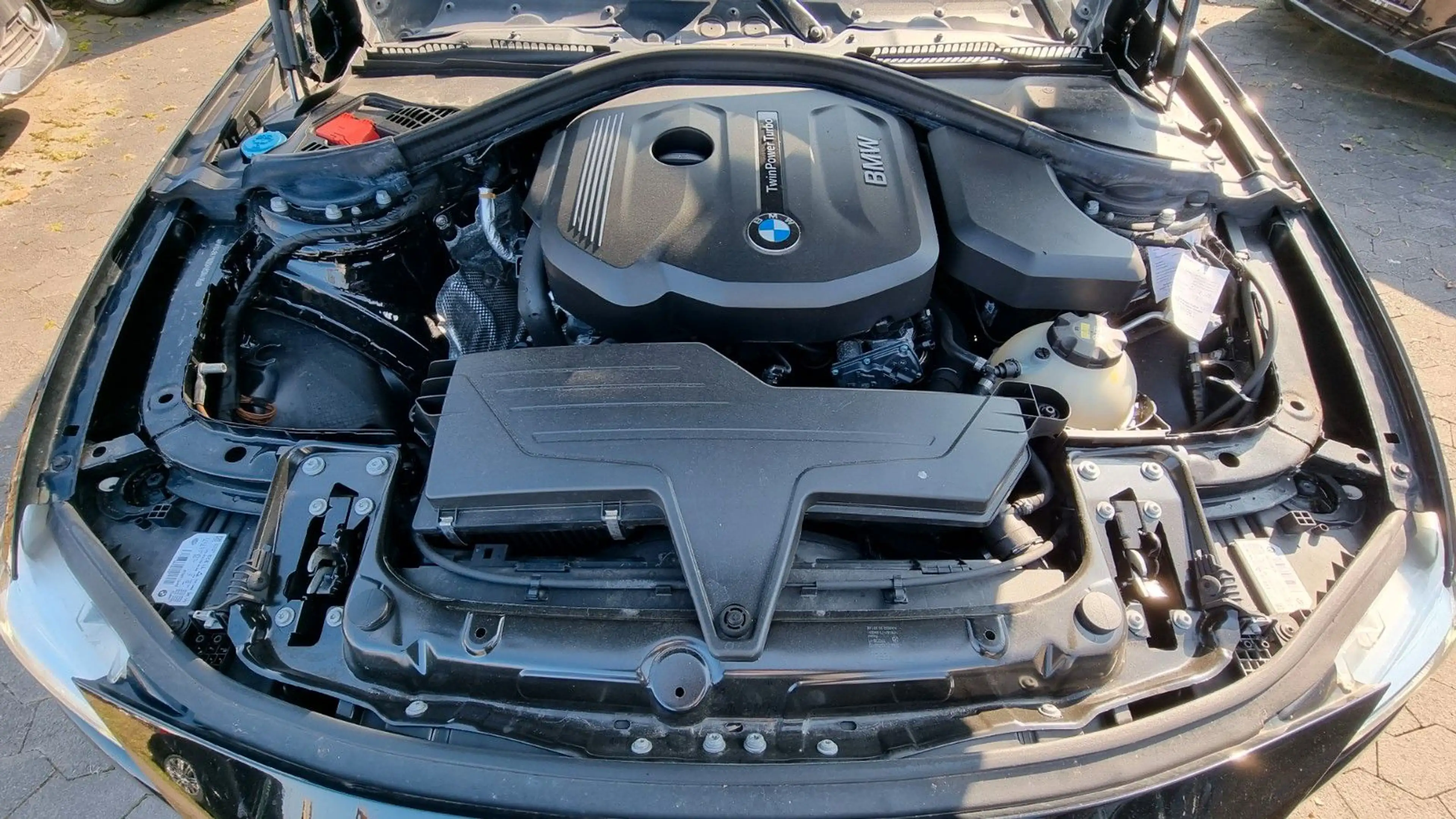 BMW 318 i Advantage Automatik Xenon 1.Hand — photo 10