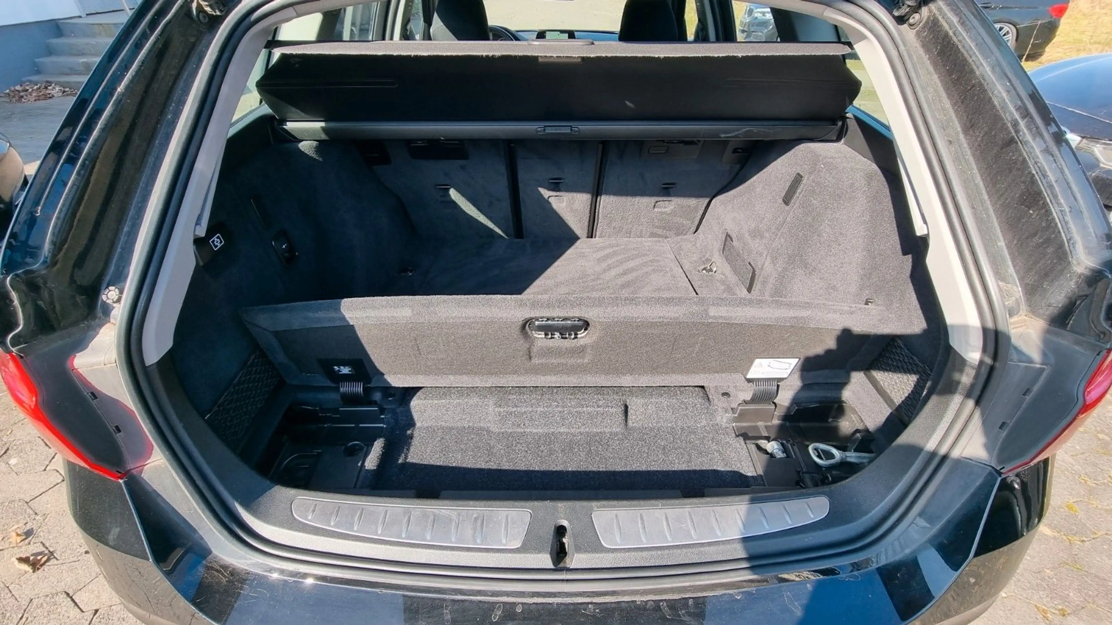 BMW 318 i Advantage Automatik Xenon 1.Hand — photo 5