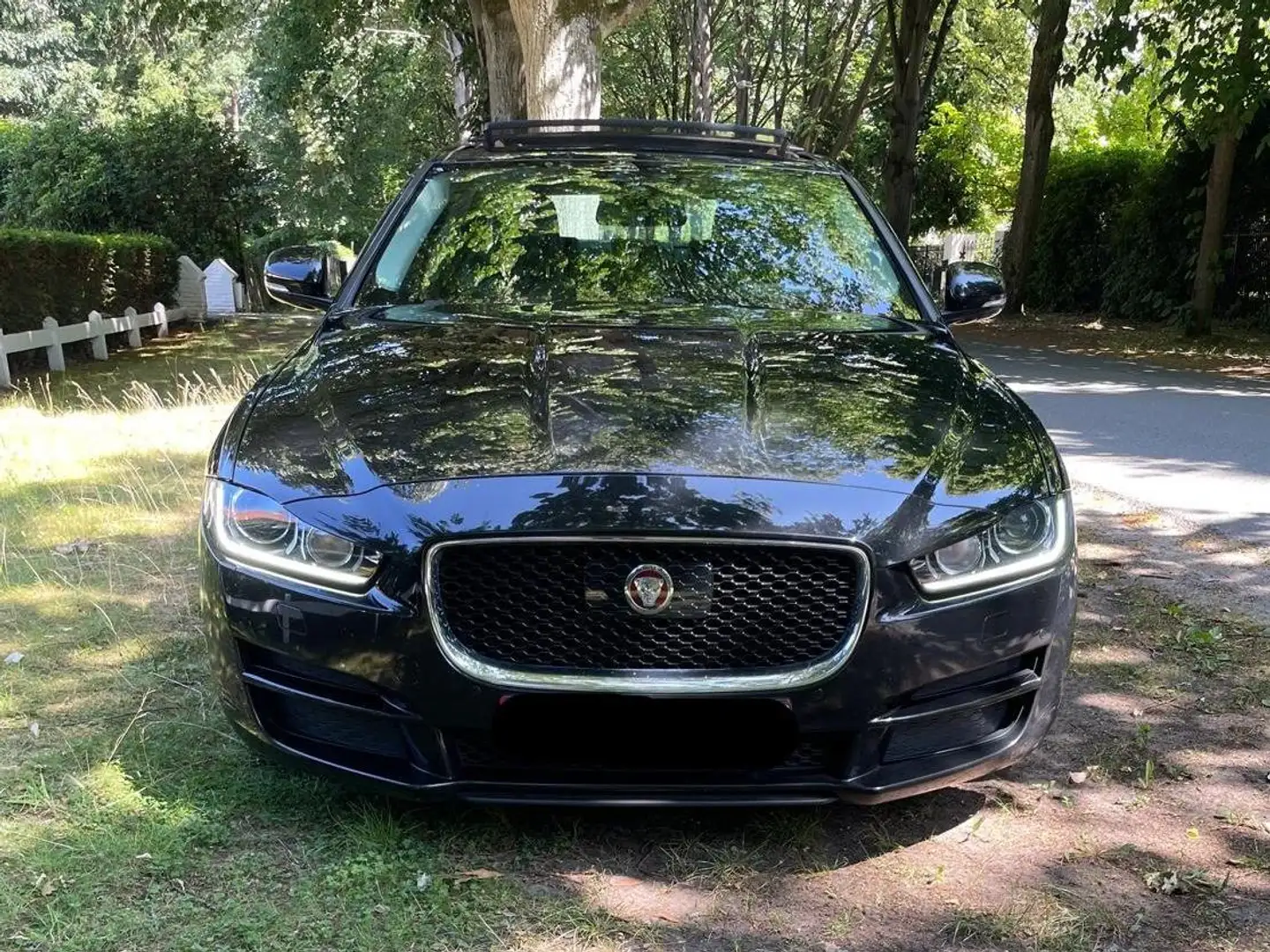 Jaguar XE XE E-Performance Aut. Prestige Noir - 1