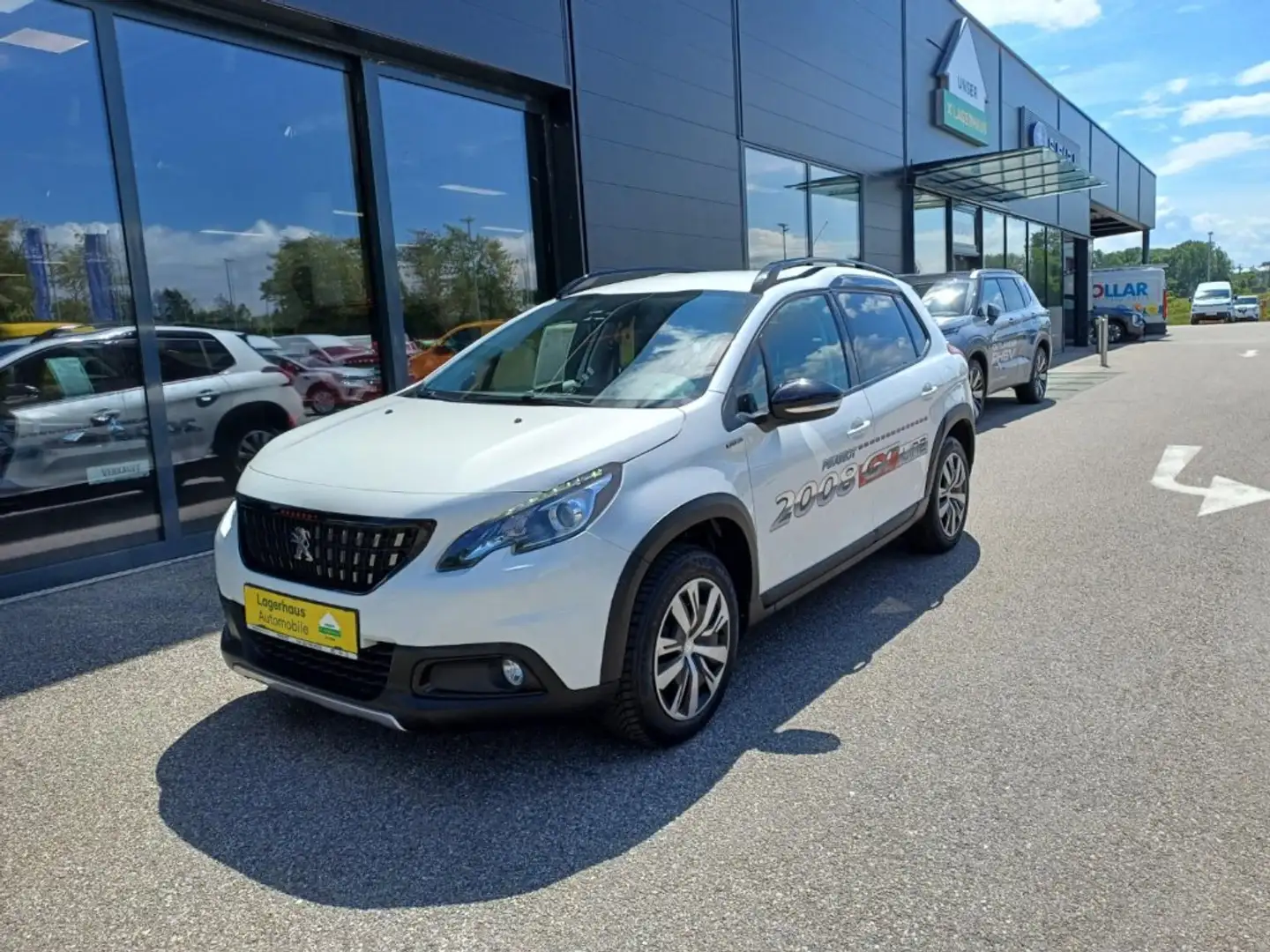 Peugeot 2008 1,6 BlueHDI 120 S&S GT Line Weiß - 1