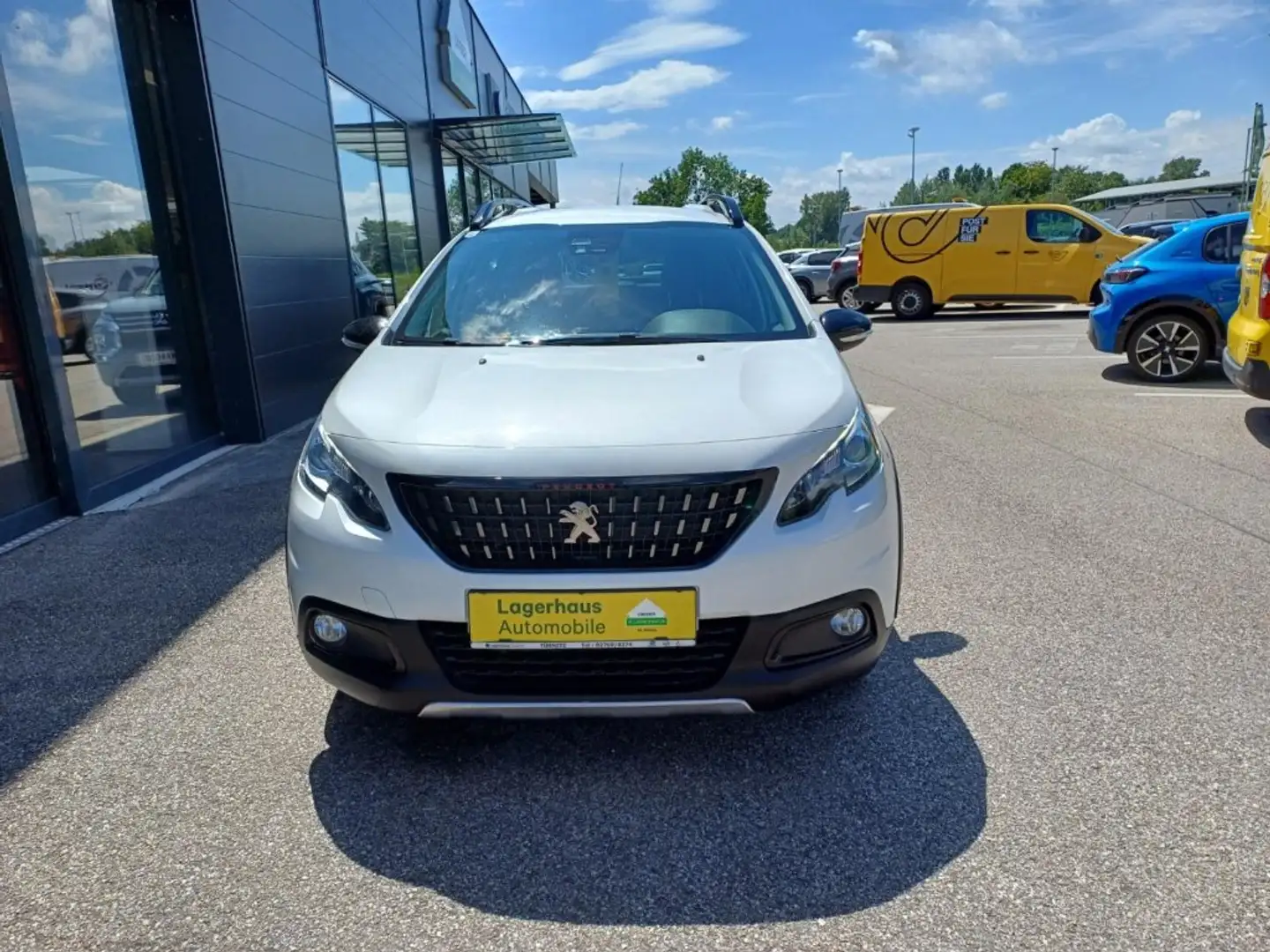 Peugeot 2008 1,6 BlueHDI 120 S&S GT Line Weiß - 2