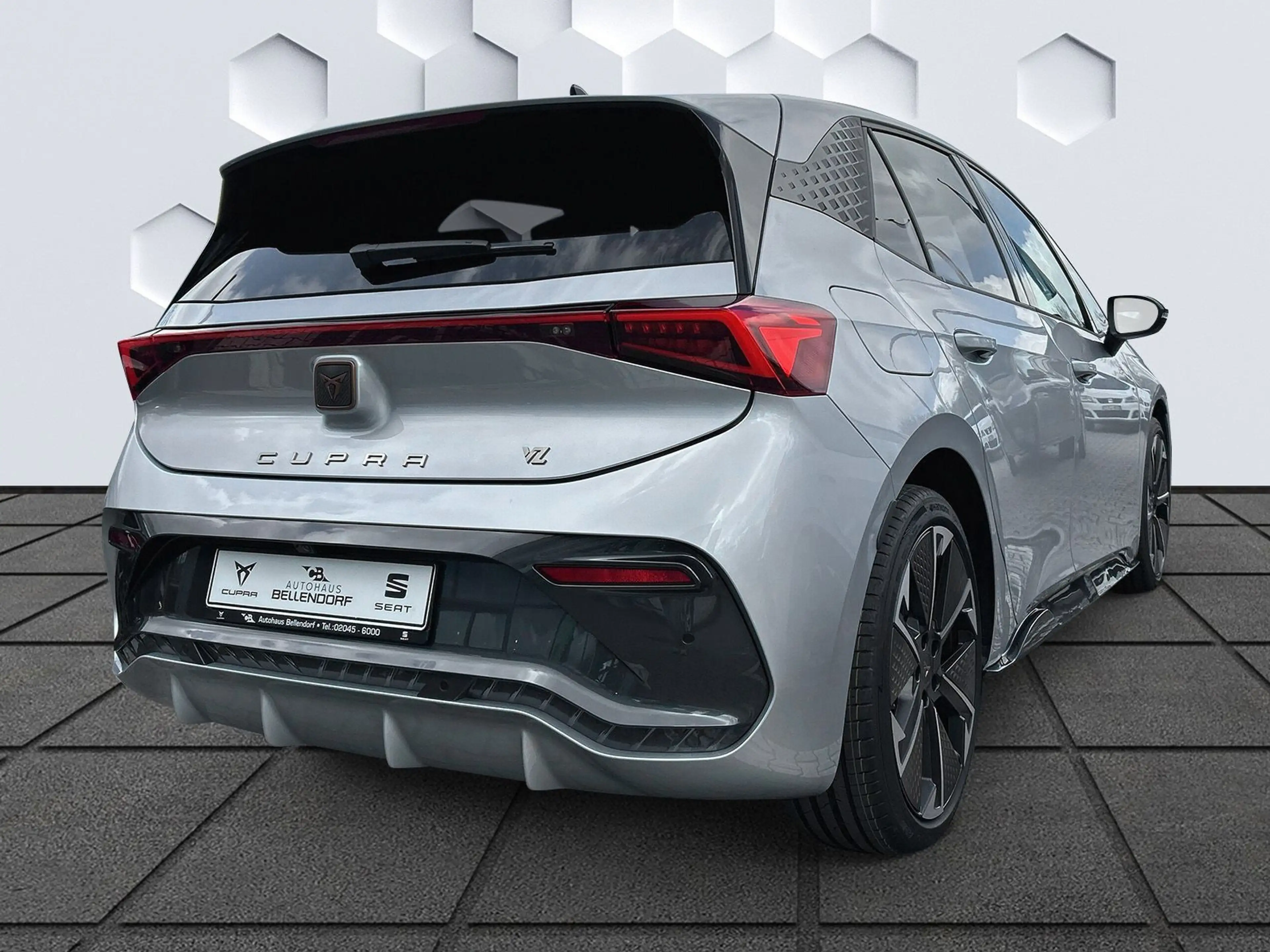 CUPRA Born VZ 79 kWh Wärmepumpe Navi Pilot M Tech L — photo 2