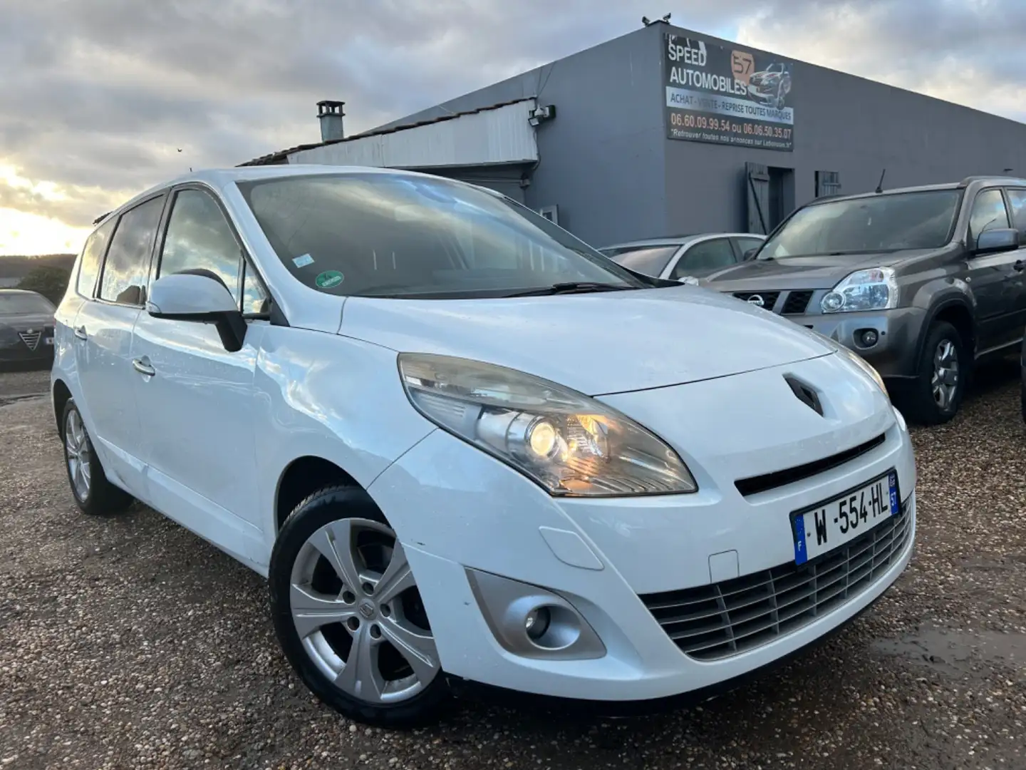 Renault Grand Scenic Dynamique Blanc - 1