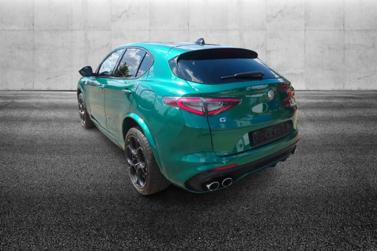 Alfa Romeo Stelvio 2025