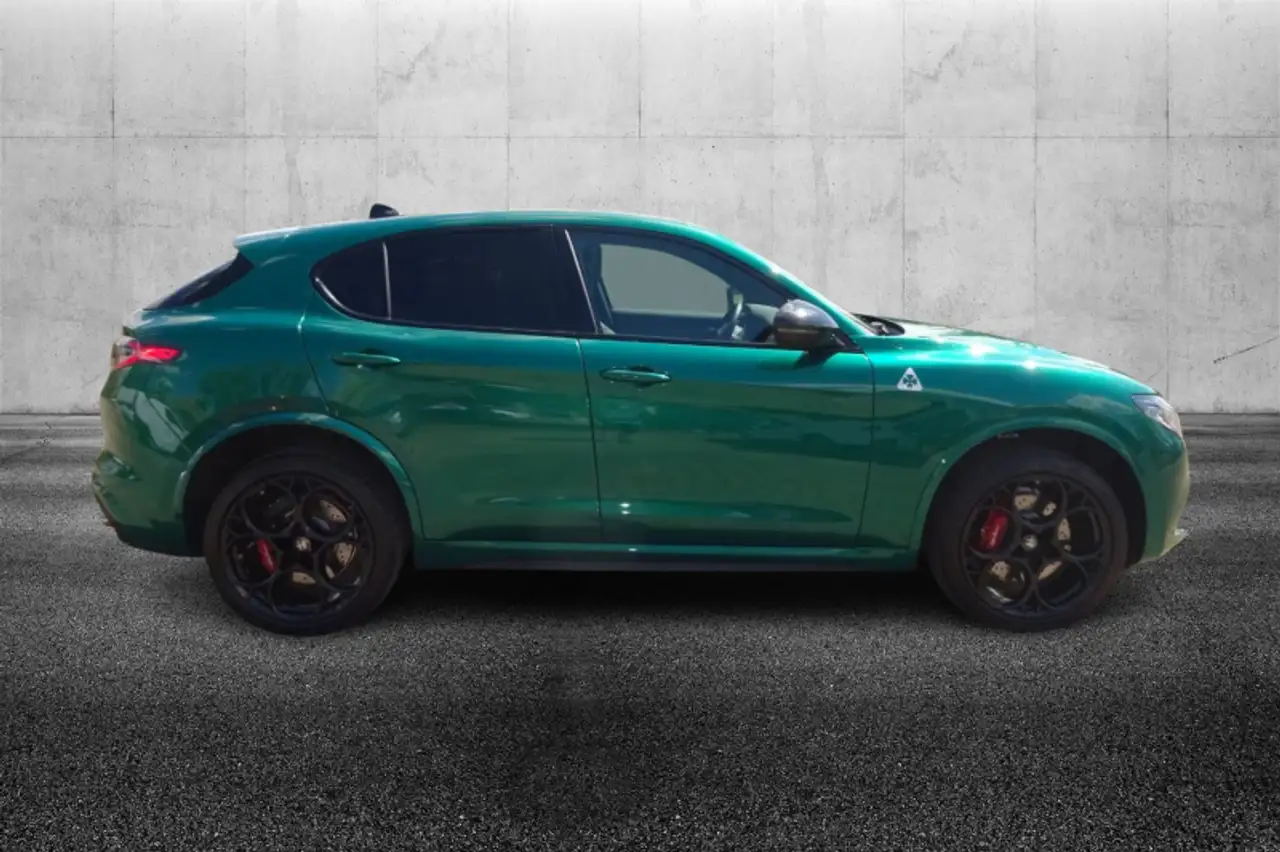 Alfa Romeo Stelvio 2025