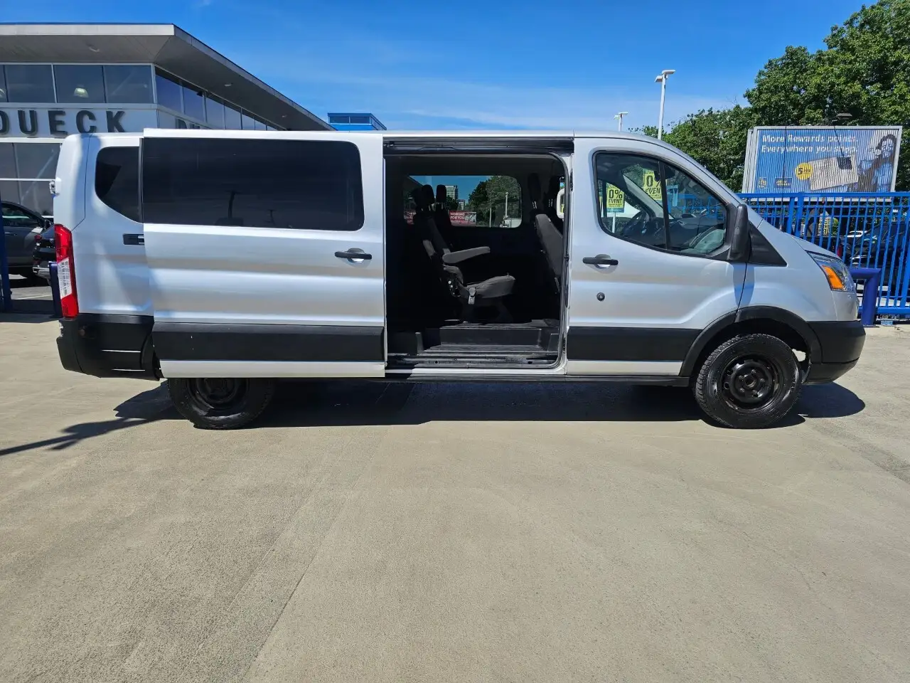 Ford Transit Passenger Wagon снимка Ford Transit Passenger Wagon