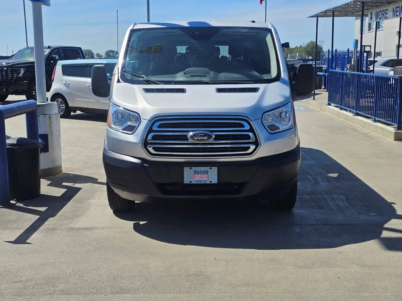 Ford Transit Passenger Wagon снимка Ford Transit Passenger Wagon
