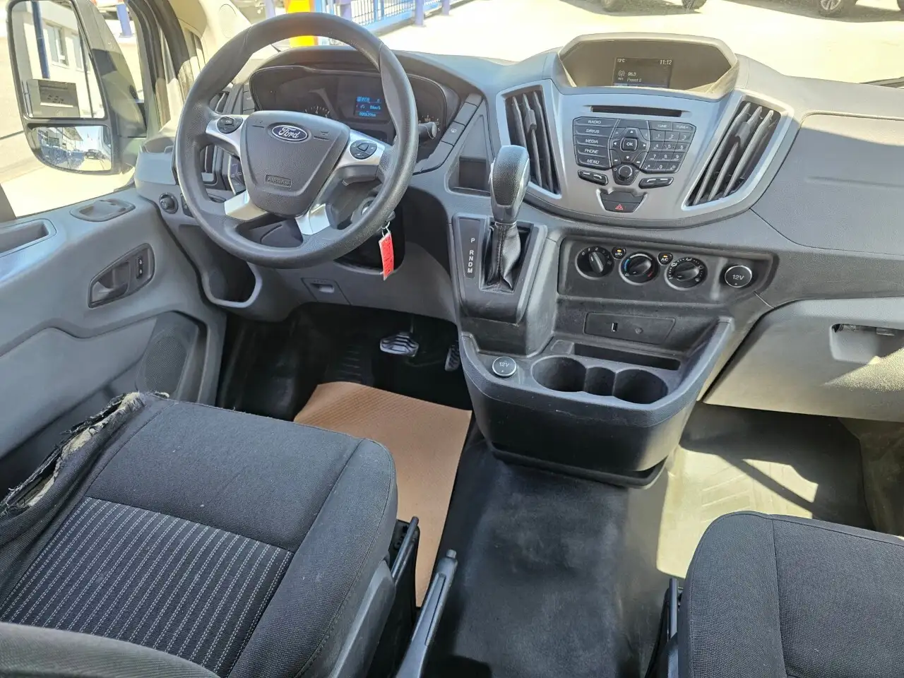 Ford Transit Passenger Wagon снимка Ford Transit Passenger Wagon