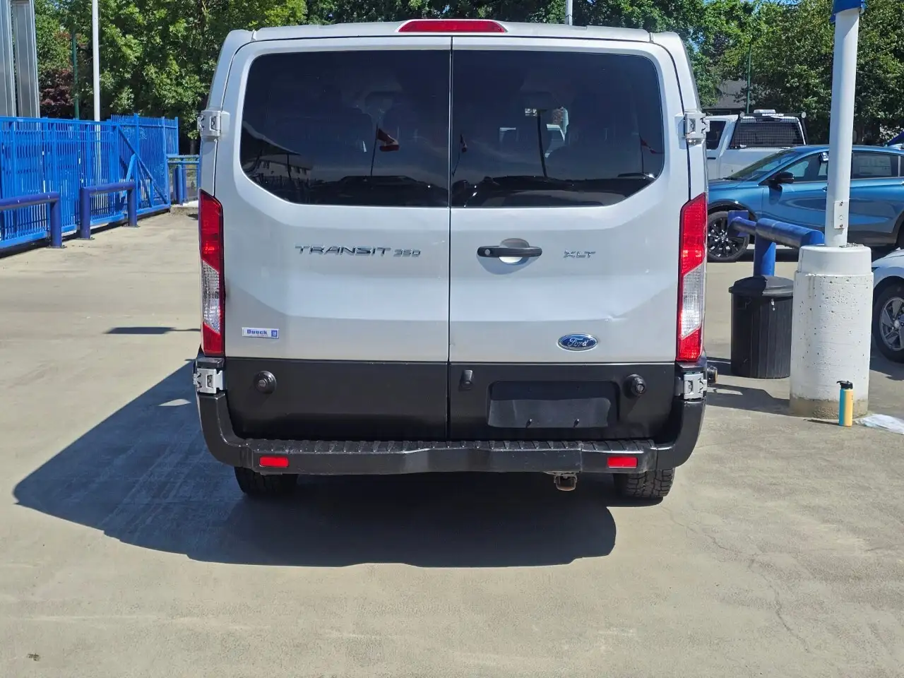 Ford Transit Passenger Wagon снимка Ford Transit Passenger Wagon