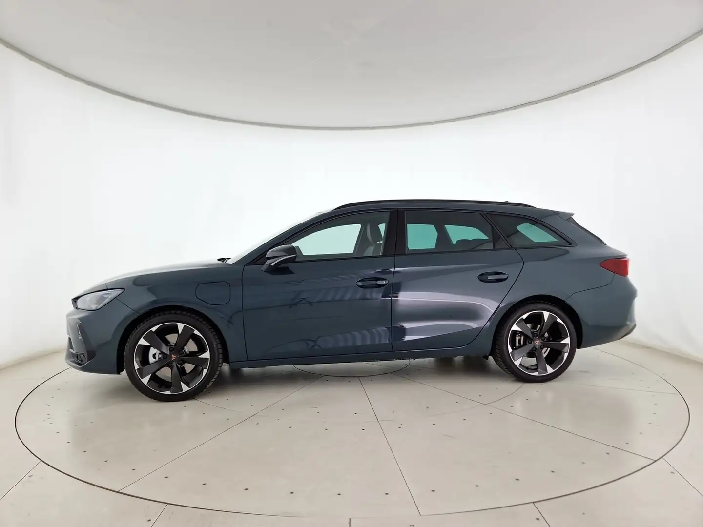 CUPRA Leon sportstourer 1.5 e-hybrid 204cv dsg Blu/Azzurro - 2