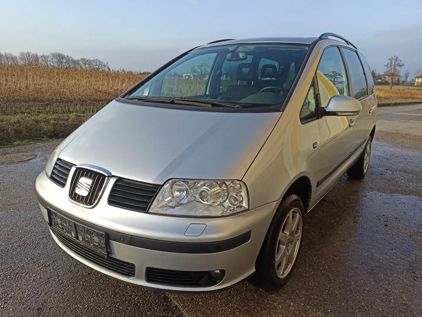 SEAT Alhambra Alhambra Salsa 1,9 TDI PD 4WD Salsa Silber - 1
