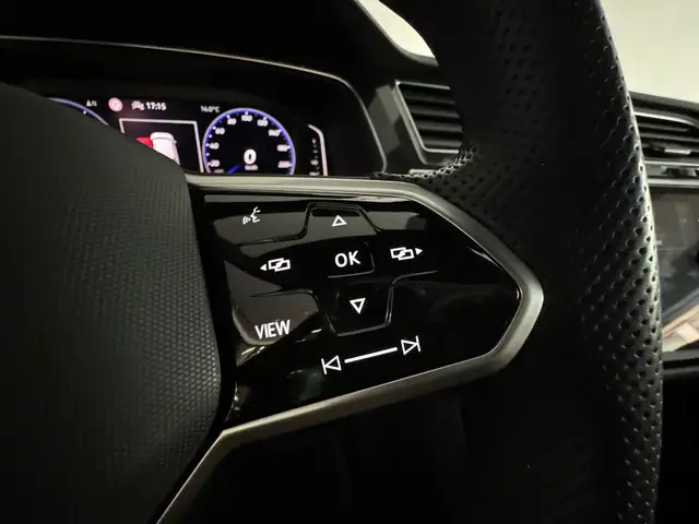Volkswagen Tiguan view 11