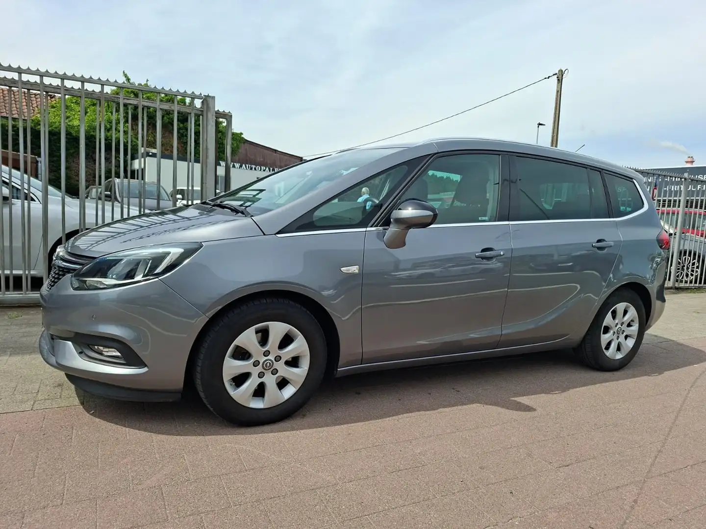 Opel Zafira 1.4 Turbo ECOTEC Innovation Серый - 2