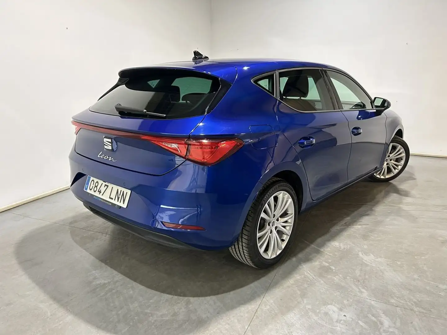 SEAT Leon 1.5 TSI S&S Style 130 Azul - 2