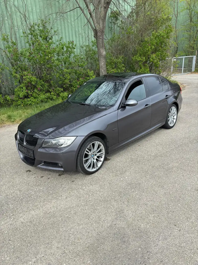 BMW 325 325i M PAKET AB WERK / AUTOMATIK/ PICKERL 2026 - 2