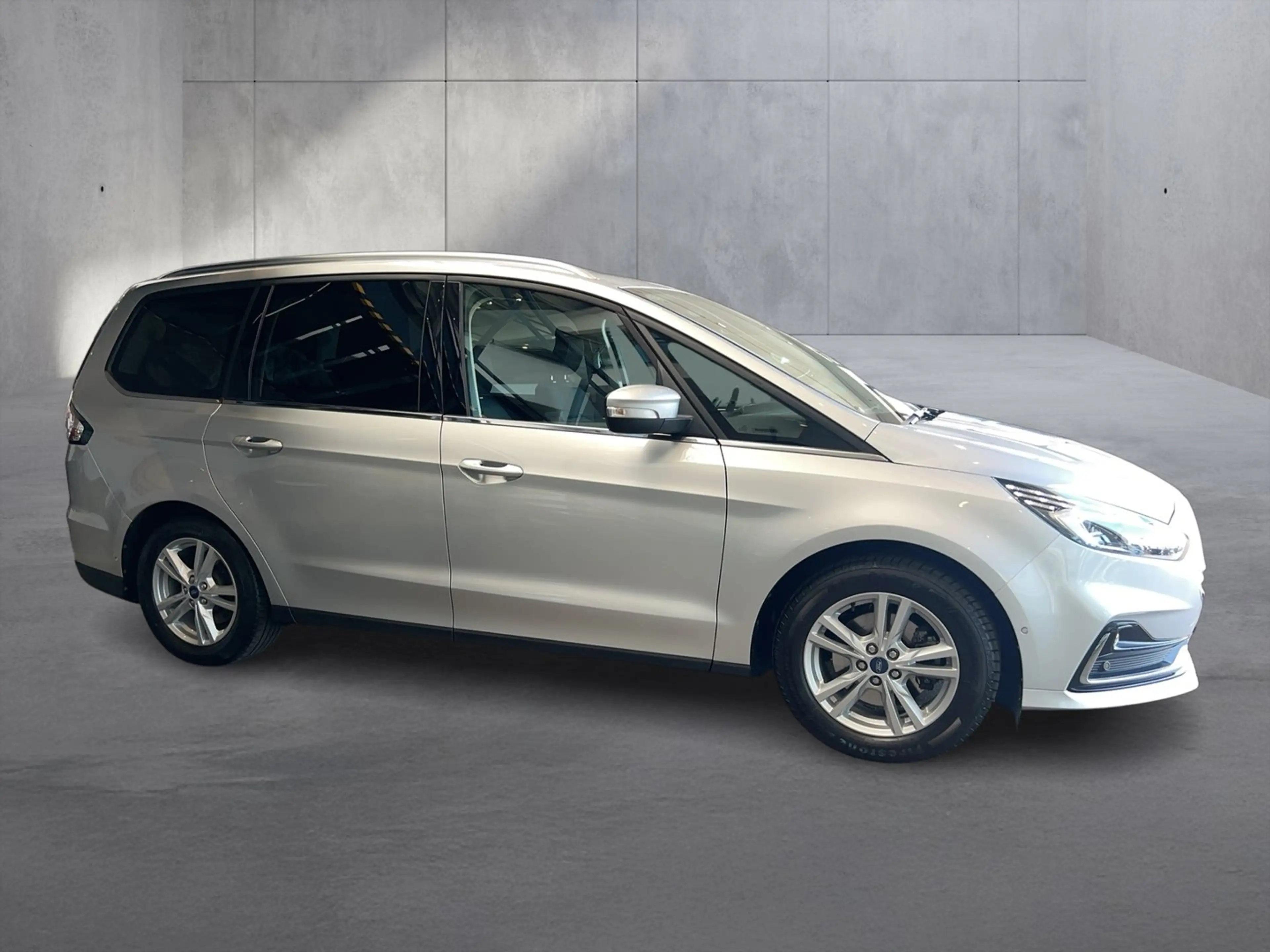 Ford Galaxy 2,0 EcoBlue Titanium Aut. — photo 6