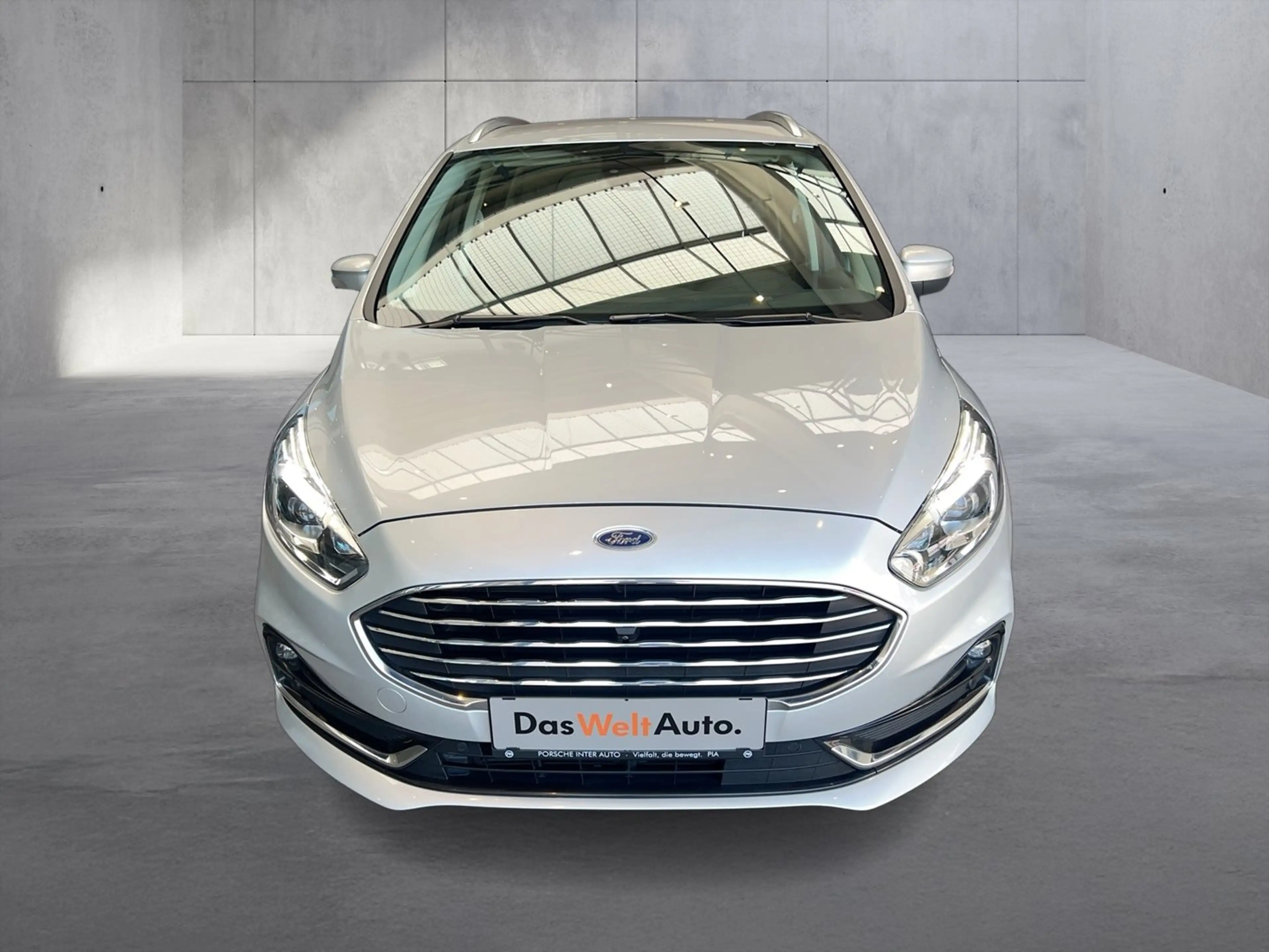 Ford Galaxy 2,0 EcoBlue Titanium Aut. — photo 8