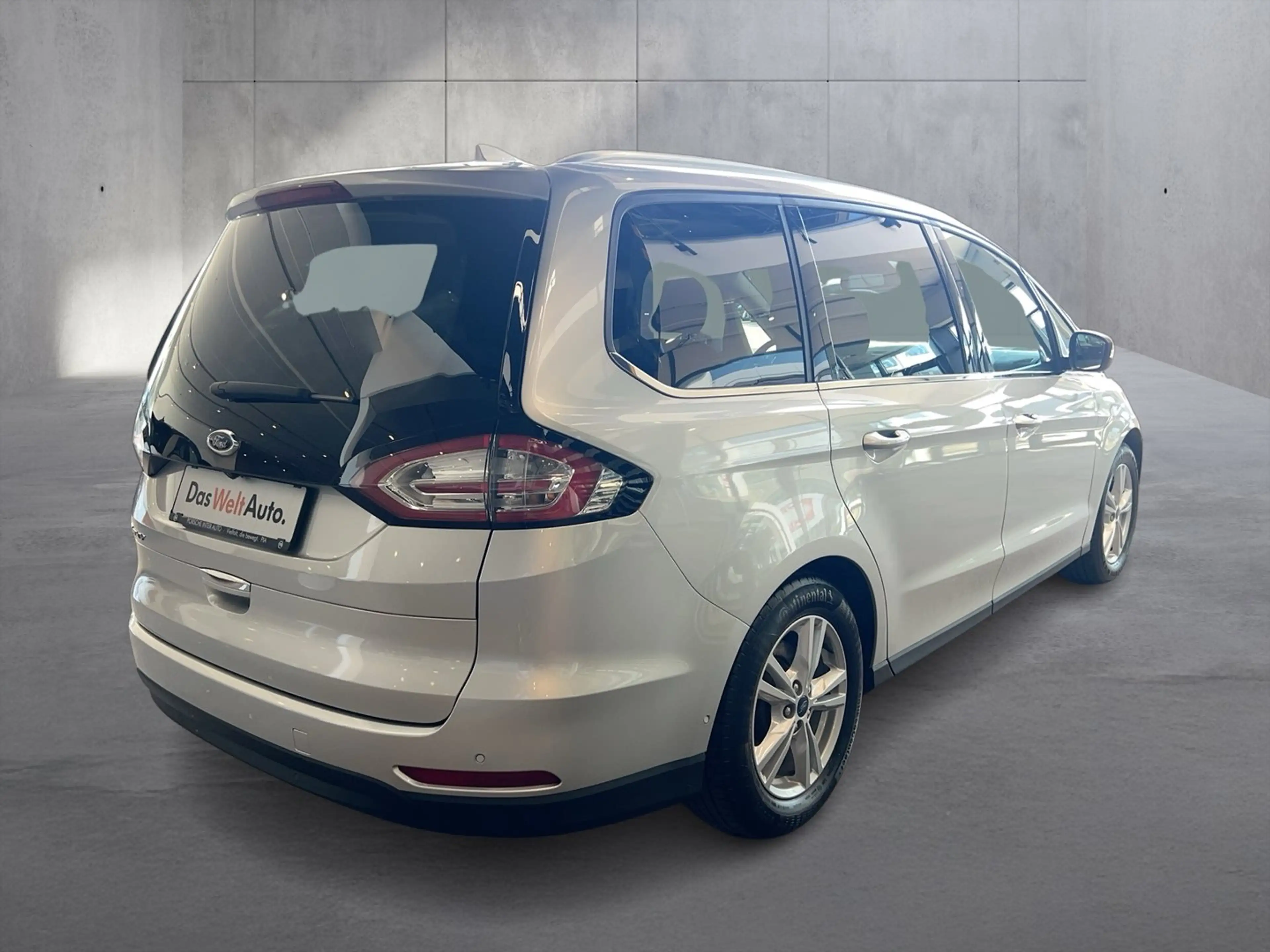 Ford Galaxy 2,0 EcoBlue Titanium Aut. — photo 5