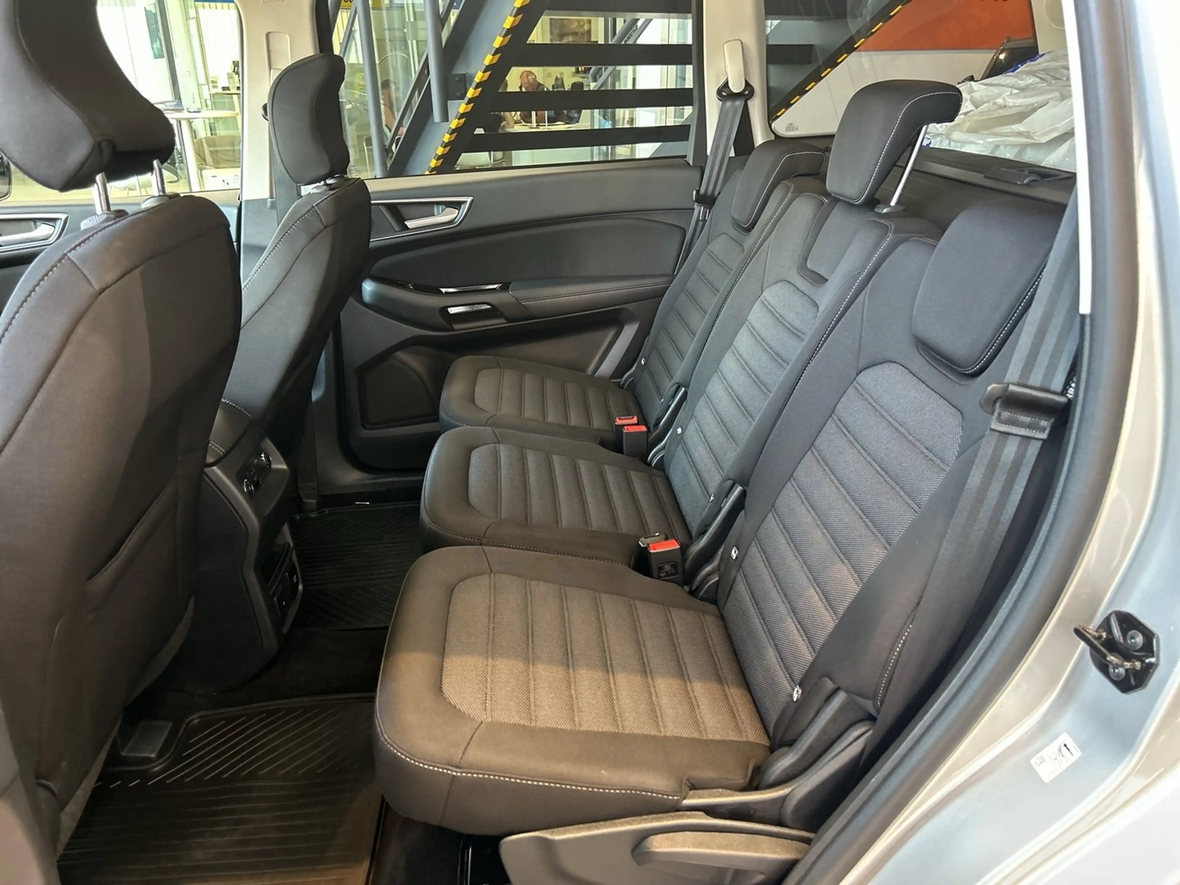 Ford Galaxy 2,0 EcoBlue Titanium Aut. — photo 11