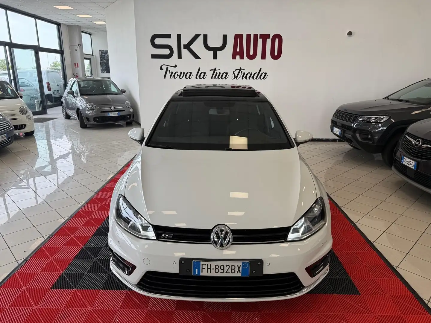 Volkswagen Golf 1.4 TSI 125 CV DSG 5p. R-LINE Bianco - 1