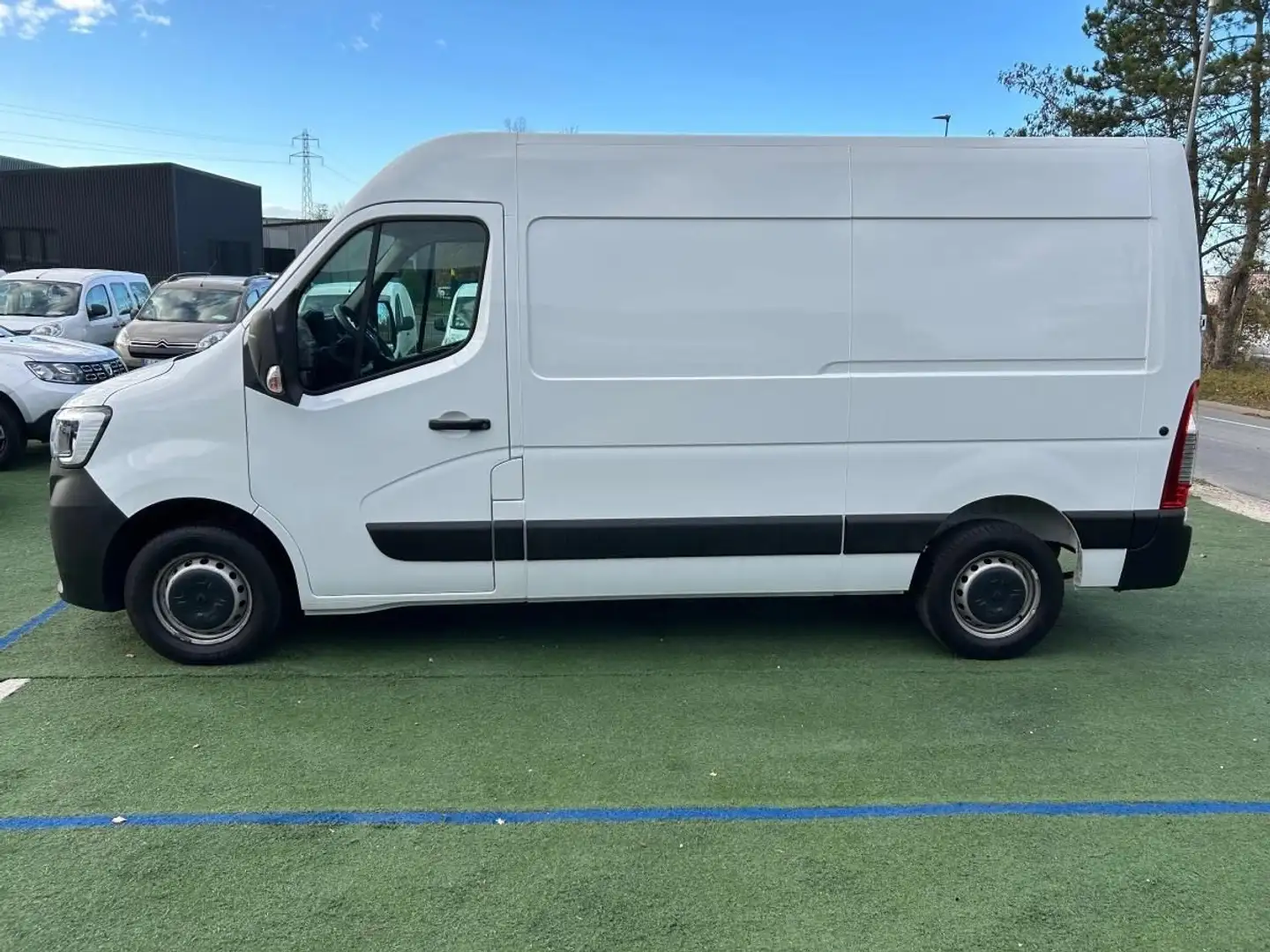 Renault Master Vu 33 L2H2 (19.990 HT) 2.3 DCI 135 GRAND CONFORT Weiß - 2