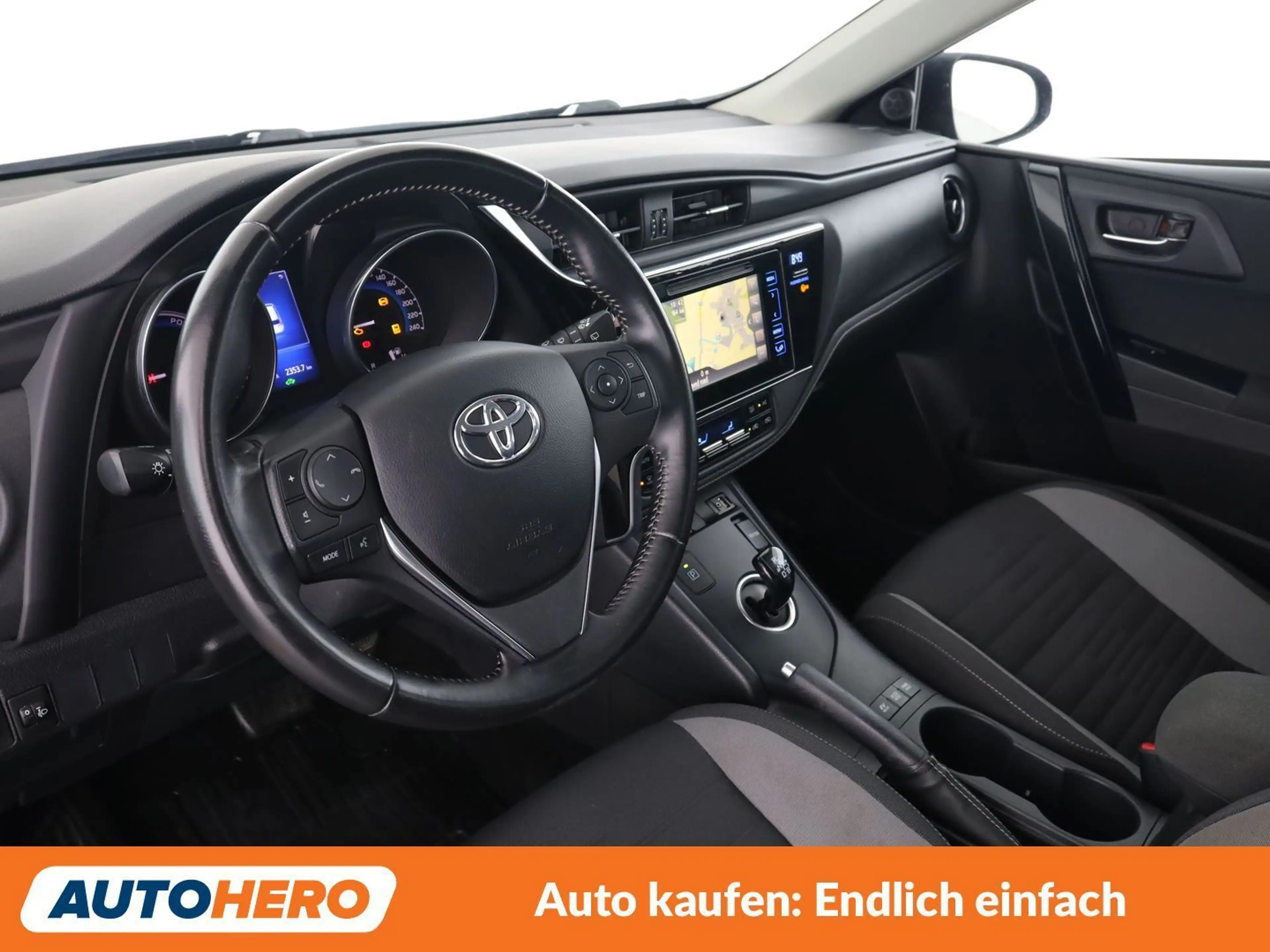 Toyota Auris 1.8 Hybrid Active — photo 11