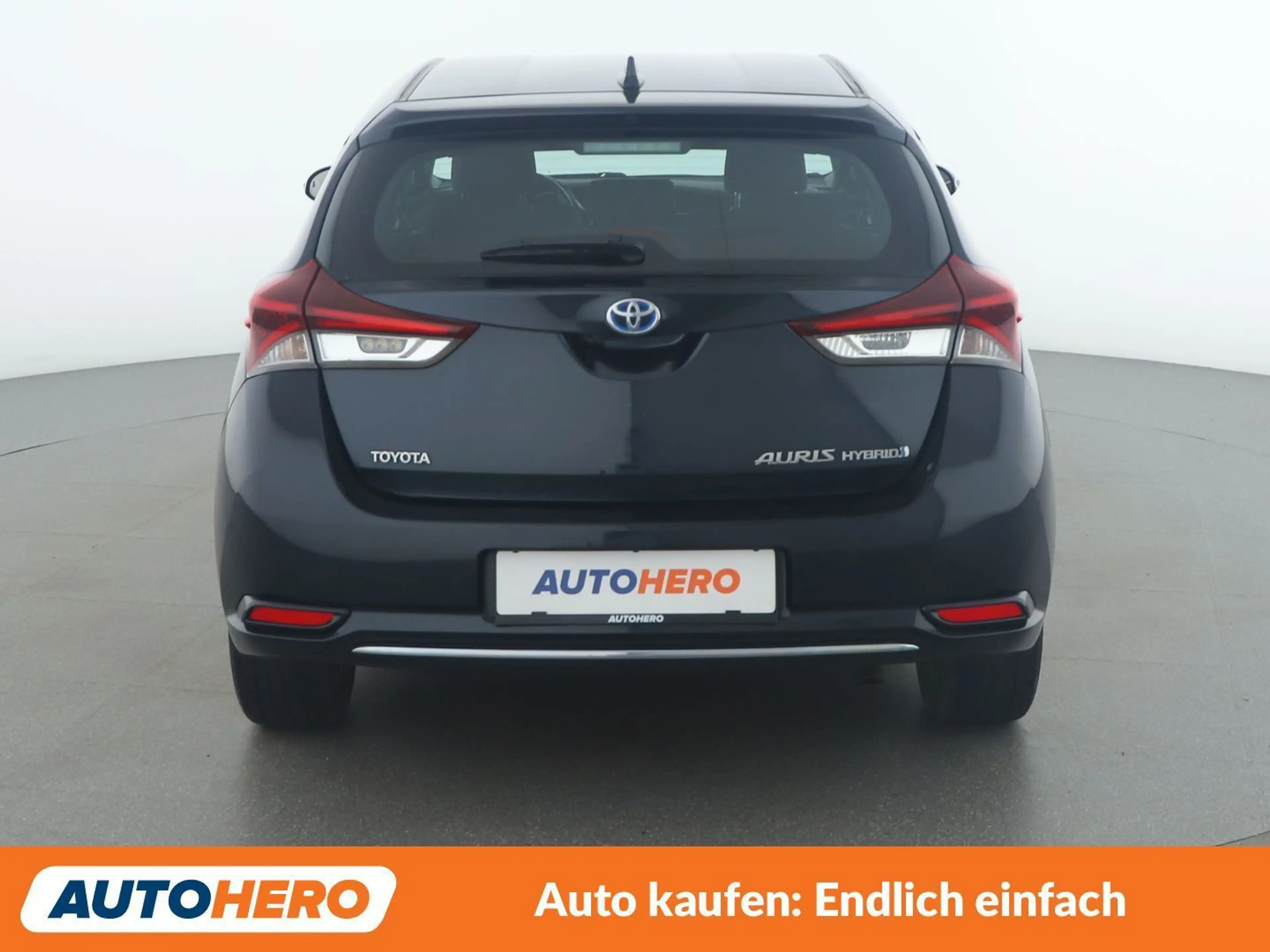 Toyota Auris 1.8 Hybrid Active — photo 5