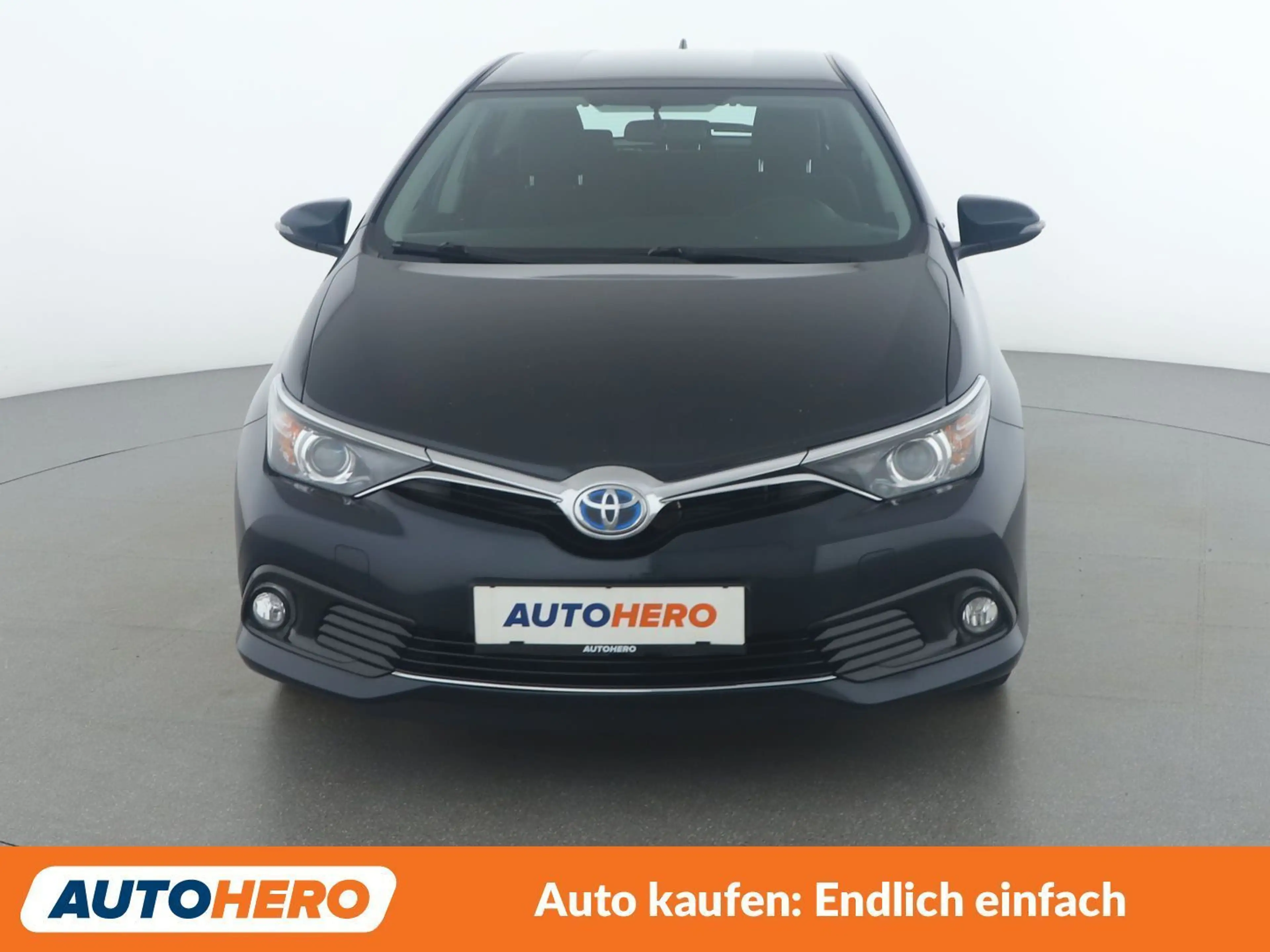 Toyota Auris 1.8 Hybrid Active — photo 9