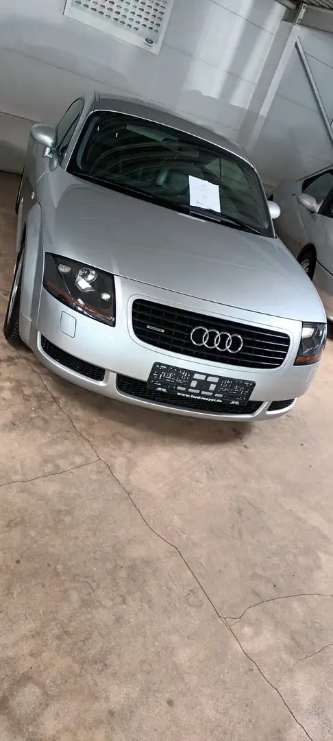 Audi TT TT Coupe 1.8 T quattro Silber - 1