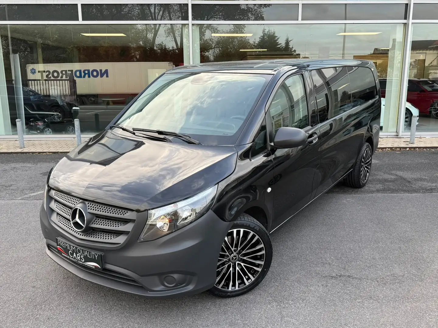 Mercedes-Benz Vito Tourer Extralang / DUBBELE CABINE / CARPLAY / Zwart - 2