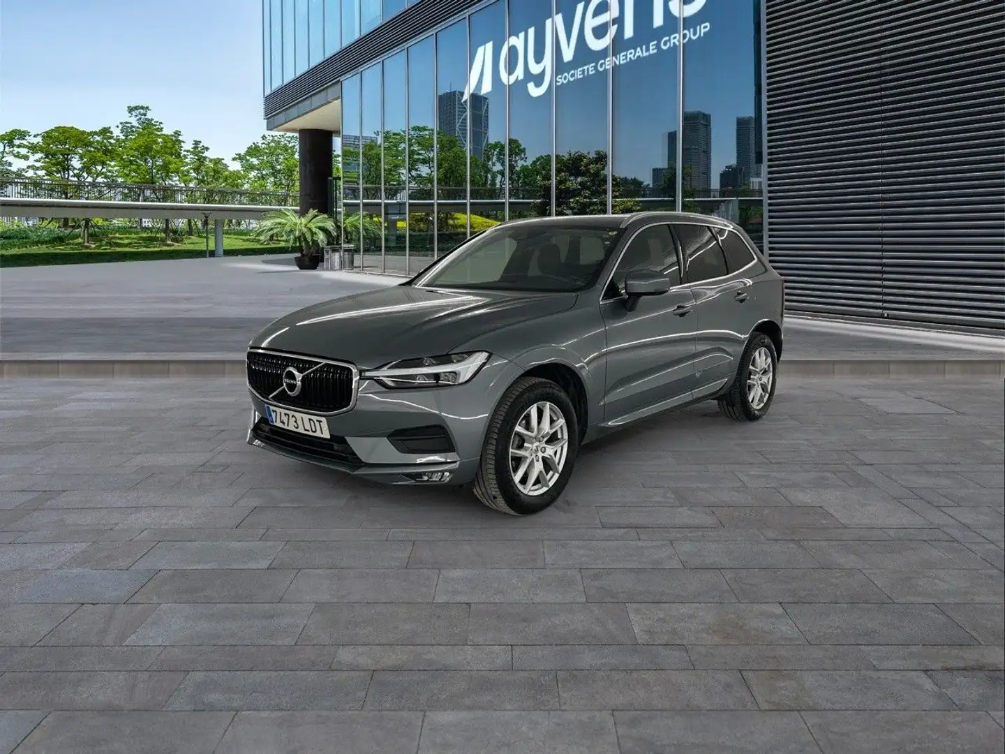 Volvo XC60 D3 Business Plus Grijs - 1